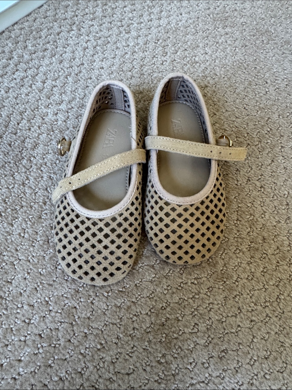 Zara perforated leather ballet flats